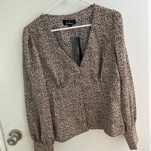 Lulus leopard blouse size medium new with tags